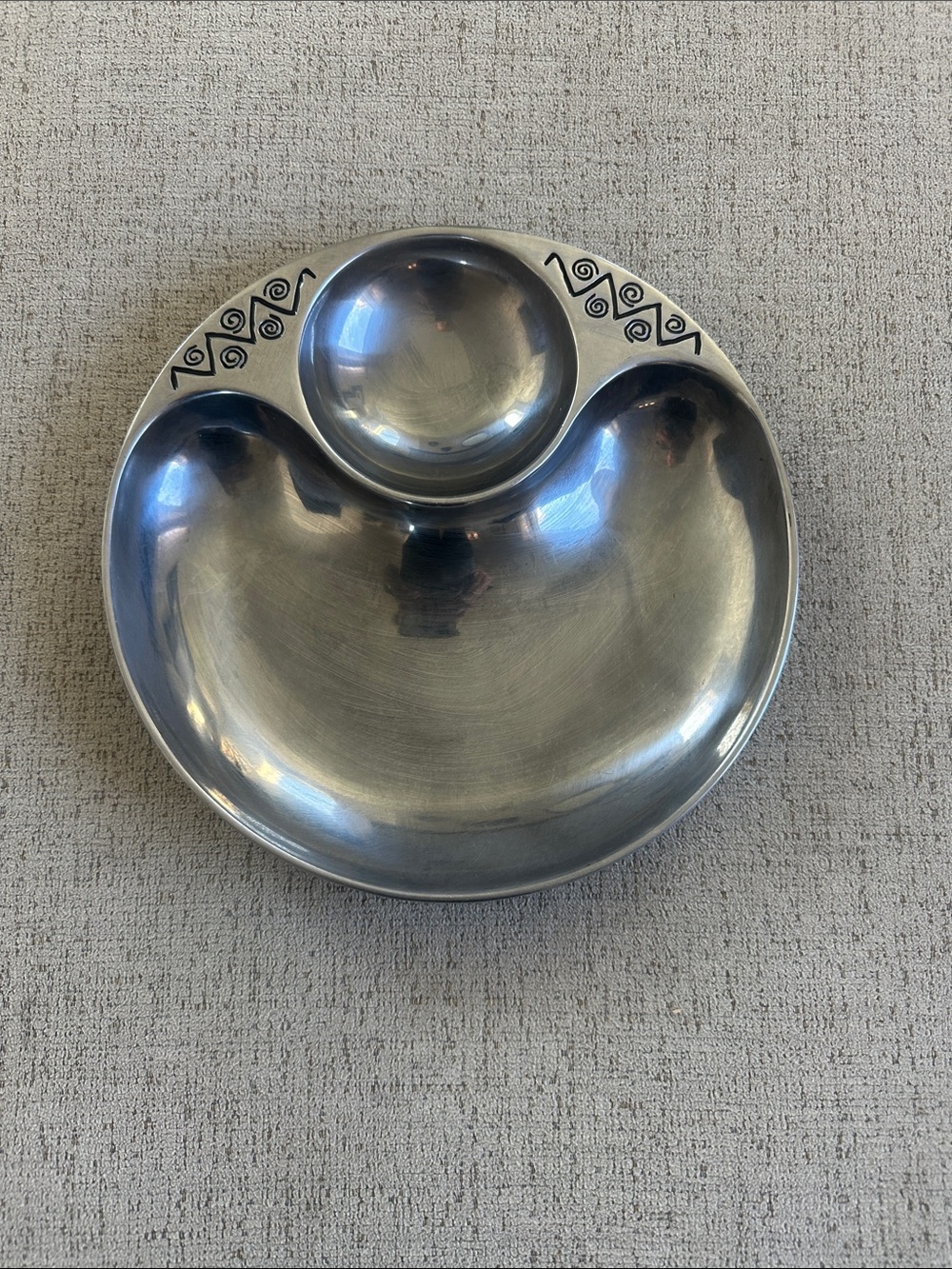 Vintage Wilton Armetale 11” Chip & Dip Bowl Reggae Pattern